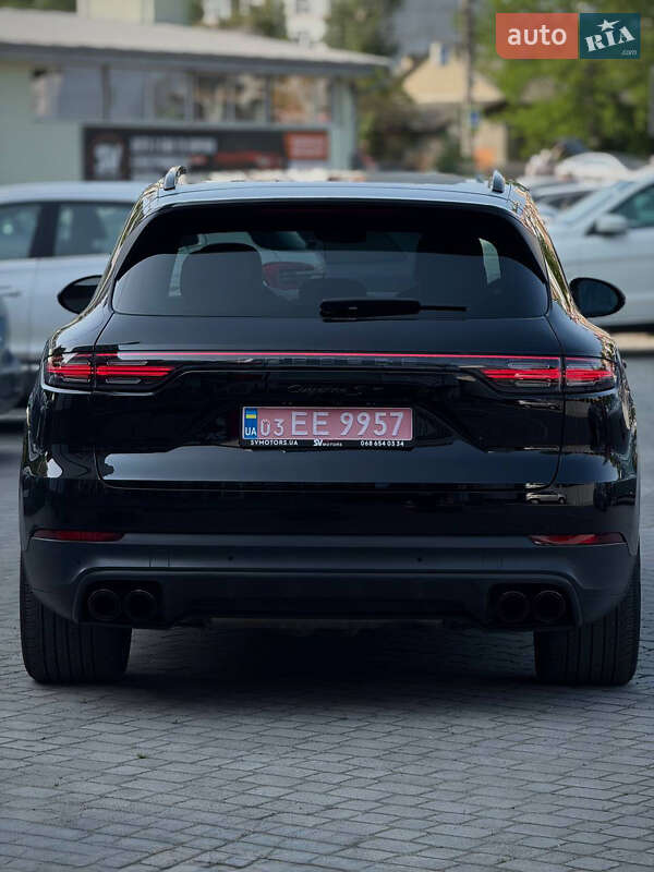 Позашляховик / Кросовер Porsche Cayenne 2022 в Києві
