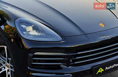 Внедорожник / Кроссовер Porsche Cayenne 2021 в 