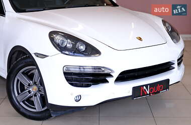 Внедорожник / Кроссовер Porsche Cayenne 2011 в 