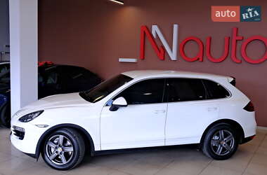 Внедорожник / Кроссовер Porsche Cayenne 2011 в 