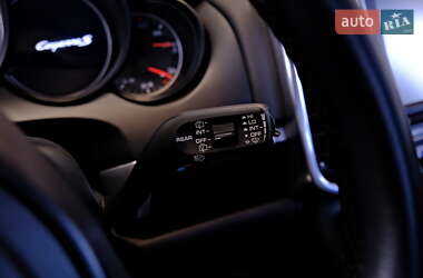 Внедорожник / Кроссовер Porsche Cayenne 2011 в 