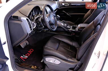 Внедорожник / Кроссовер Porsche Cayenne 2011 в 