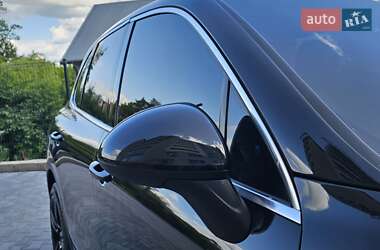 Внедорожник / Кроссовер Porsche Cayenne 2011 в 
