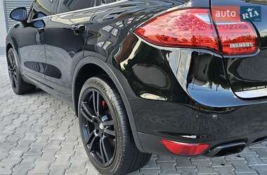 Внедорожник / Кроссовер Porsche Cayenne 2011 в 