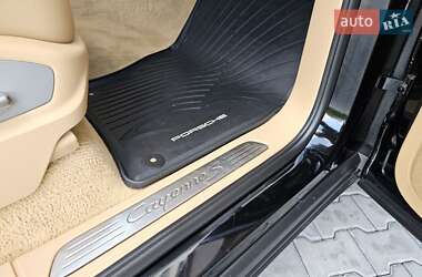 Внедорожник / Кроссовер Porsche Cayenne 2011 в 