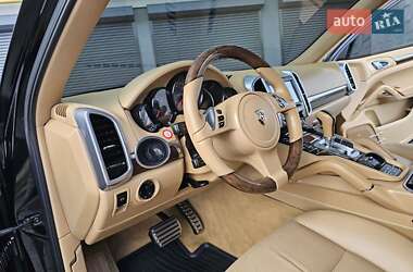 Внедорожник / Кроссовер Porsche Cayenne 2011 в 