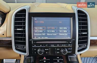Внедорожник / Кроссовер Porsche Cayenne 2011 в 