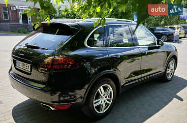 Позашляховик / Кросовер Porsche Cayenne 2011 в Чернівцях