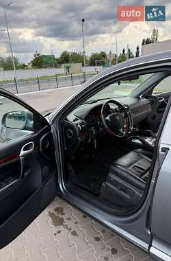 Внедорожник / Кроссовер Porsche Cayenne 2006 в 