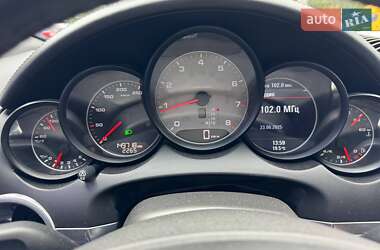 Внедорожник / Кроссовер Porsche Cayenne 2010 в 