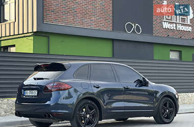 Внедорожник / Кроссовер Porsche Cayenne 2012 в 
