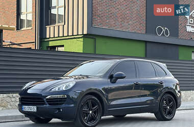 Внедорожник / Кроссовер Porsche Cayenne 2012 в 