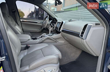 Внедорожник / Кроссовер Porsche Cayenne 2012 в 