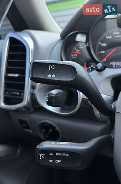 Внедорожник / Кроссовер Porsche Cayenne 2012 в 