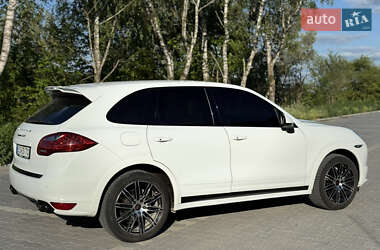 Внедорожник / Кроссовер Porsche Cayenne 2010 в 