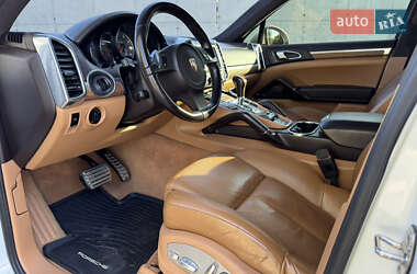 Внедорожник / Кроссовер Porsche Cayenne 2010 в 