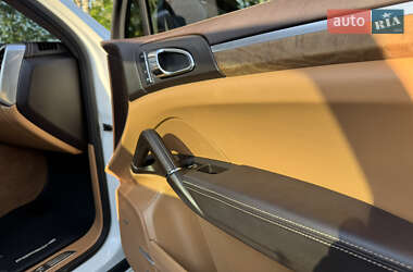 Внедорожник / Кроссовер Porsche Cayenne 2010 в 