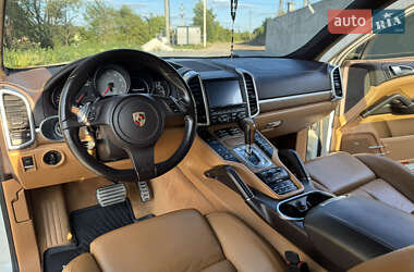 Внедорожник / Кроссовер Porsche Cayenne 2010 в 