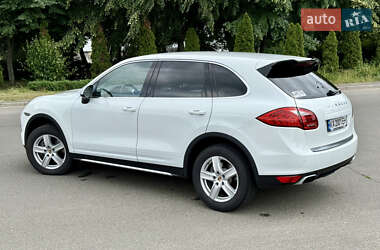 Внедорожник / Кроссовер Porsche Cayenne 2013 в 