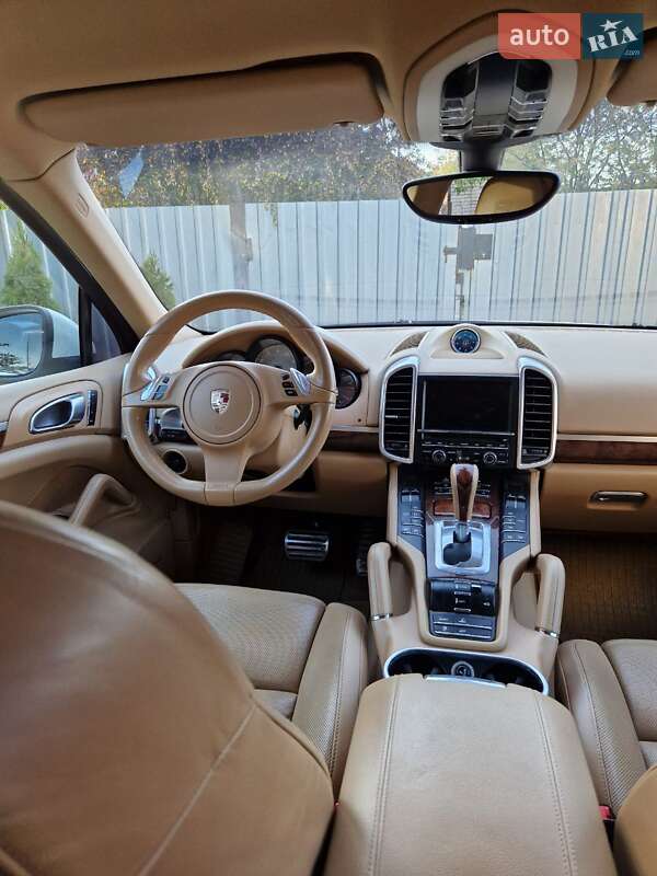 Позашляховик / Кросовер Porsche Cayenne 2010 в Вінниці