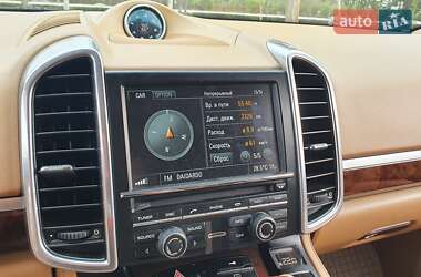 Внедорожник / Кроссовер Porsche Cayenne 2010 в 