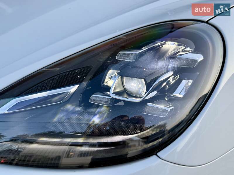 Позашляховик / Кросовер Porsche Cayenne 2016 в Одесі фото 9 Позашляховик / Кросовер Porsche Cayenne 2016 в Одесі