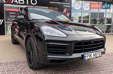 Внедорожник / Кроссовер Porsche Cayenne 2021 в 