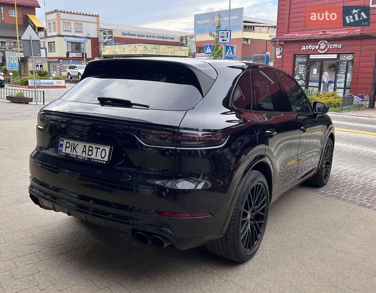 Позашляховик / Кросовер Porsche Cayenne 2021 в Львові