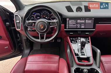 Внедорожник / Кроссовер Porsche Cayenne 2021 в 