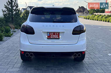 Внедорожник / Кроссовер Porsche Cayenne 2014 в 