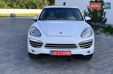 Внедорожник / Кроссовер Porsche Cayenne 2014 в 