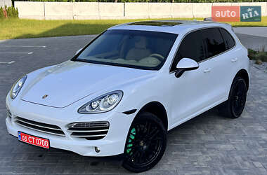 Внедорожник / Кроссовер Porsche Cayenne 2014 в 