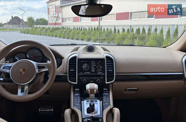 Внедорожник / Кроссовер Porsche Cayenne 2014 в 