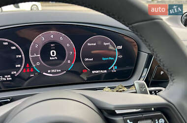 Внедорожник / Кроссовер Porsche Cayenne 2023 в 