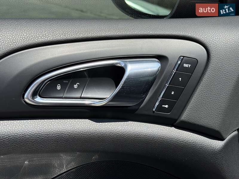 Внедорожник / Кроссовер Porsche Cayenne 2016 в Кременчуге