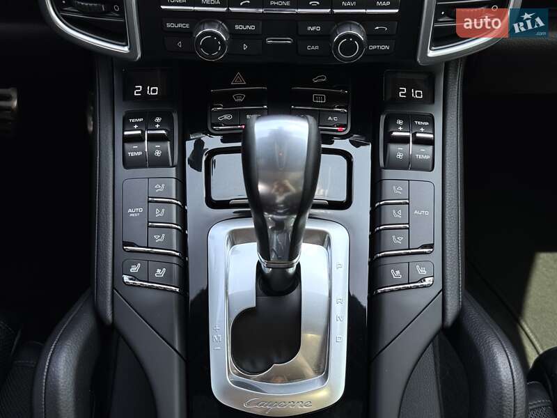 Внедорожник / Кроссовер Porsche Cayenne 2016 в Кременчуге