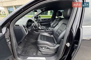 Внедорожник / Кроссовер Porsche Cayenne 2018 в 