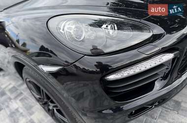 Внедорожник / Кроссовер Porsche Cayenne 2012 в 
