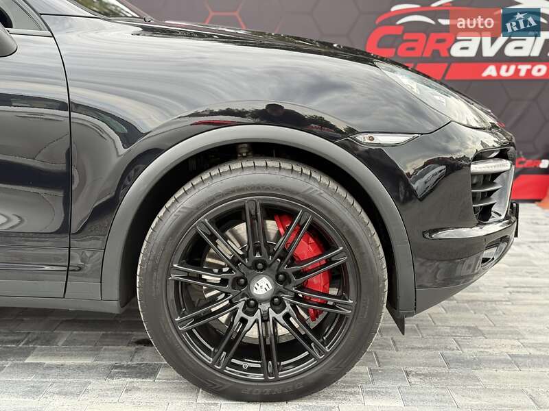 Внедорожник / Кроссовер Porsche Cayenne 2012 в Днепре