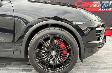 Внедорожник / Кроссовер Porsche Cayenne 2012 в 