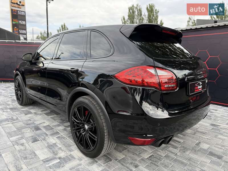 Внедорожник / Кроссовер Porsche Cayenne 2012 в Днепре