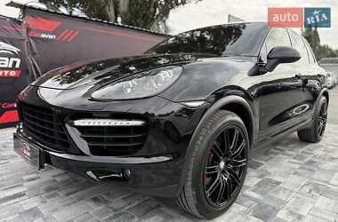 Внедорожник / Кроссовер Porsche Cayenne 2012 в 