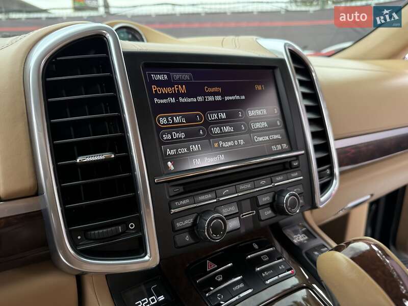 Внедорожник / Кроссовер Porsche Cayenne 2012 в Днепре