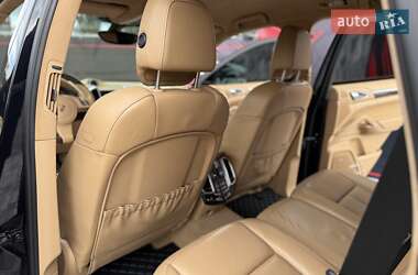 Внедорожник / Кроссовер Porsche Cayenne 2012 в 