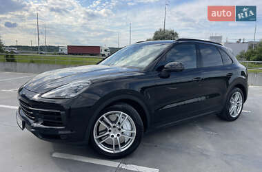 Внедорожник / Кроссовер Porsche Cayenne 2018 в 