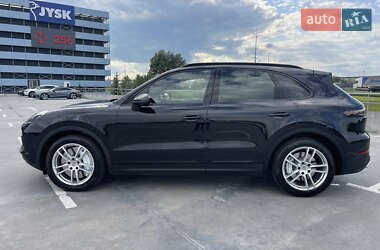 Внедорожник / Кроссовер Porsche Cayenne 2018 в 