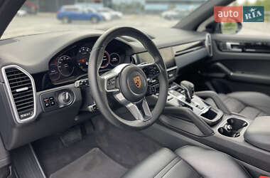 Внедорожник / Кроссовер Porsche Cayenne 2018 в 