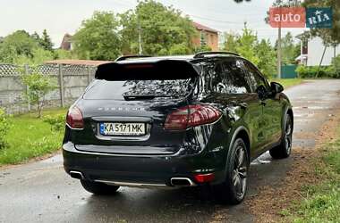 Внедорожник / Кроссовер Porsche Cayenne 2012 в 