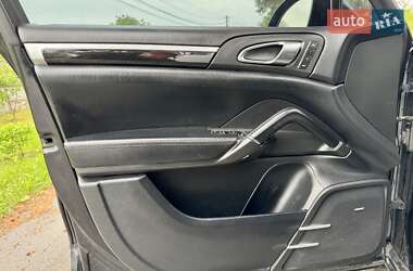 Внедорожник / Кроссовер Porsche Cayenne 2012 в 