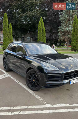 Внедорожник / Кроссовер Porsche Cayenne 2018 в 